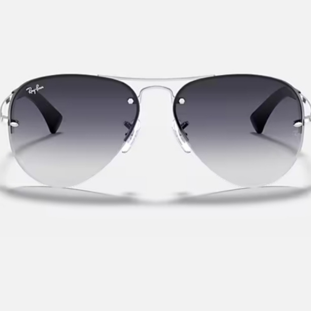 New In box Ray-ban